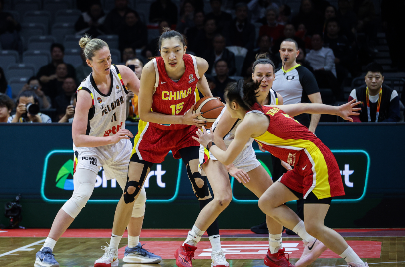 开云入口-宫鲁鸣变阵失败!韩旭李月汝组首发双塔仅20中5 被打爆成败因