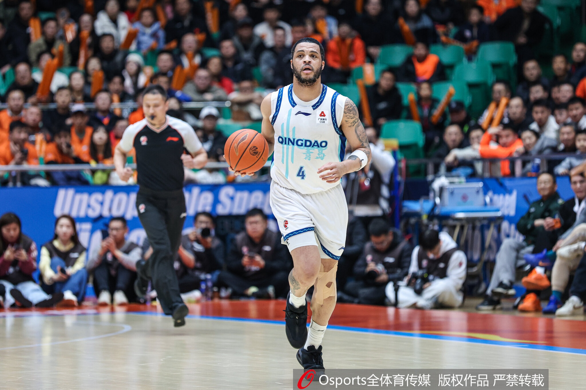 开云体育在线-最近外援闹事有点多？刘维伟怒批韦瑟斯庞 洛夫顿与卢伟对喷